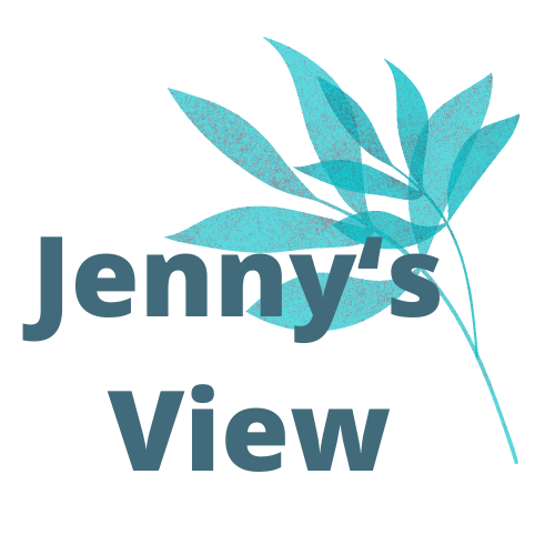 Zwei türkisfarbene Farne hinter dem Schriftzug "Jenny's View".